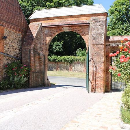 A l'orée du château Achy Exterior foto